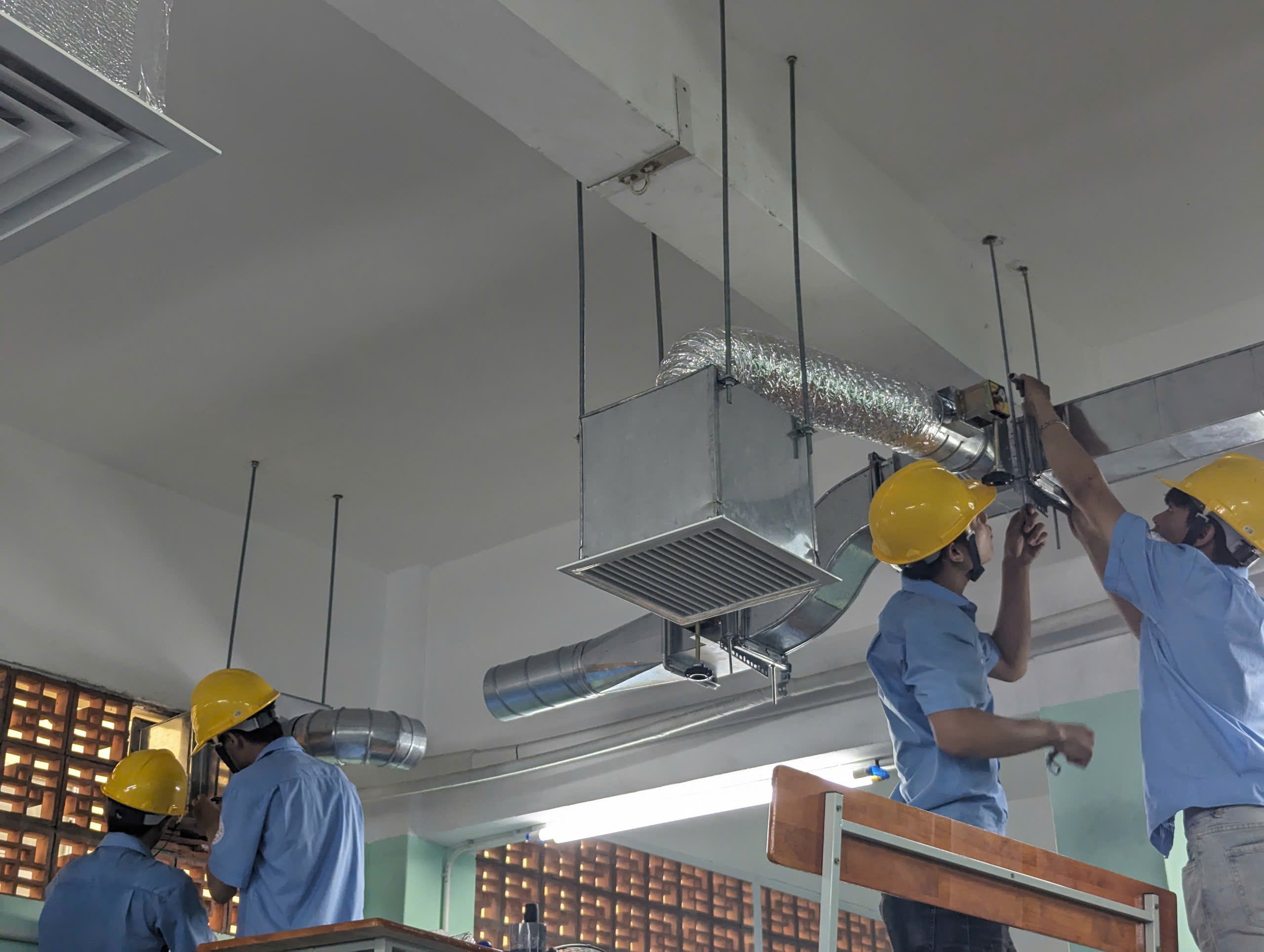 Phòng thực hành hệ thống thông gió và điều hòa không khí